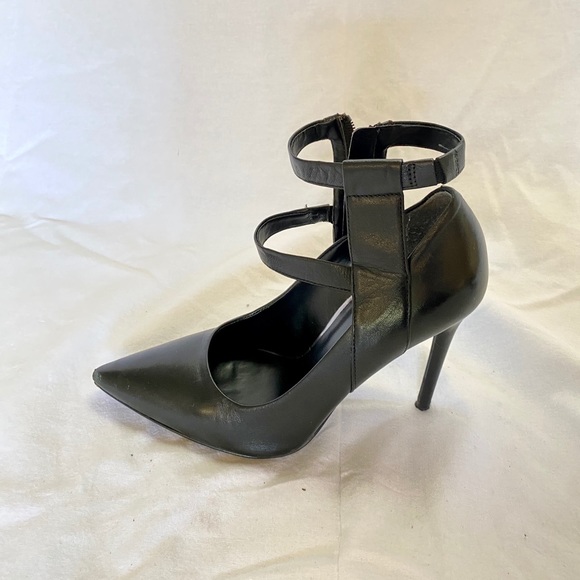 Kenneth Cole Heels - Picture 4 of 4